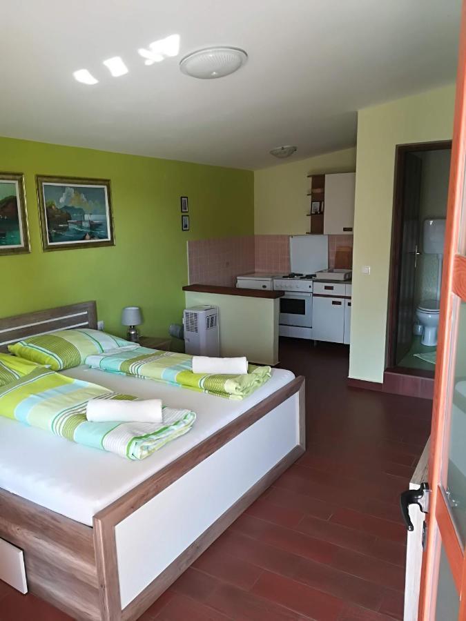 Apartmani Am Krk Town Exterior photo