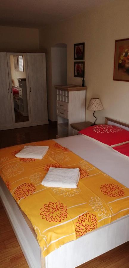 Apartmani Am Krk Town Exterior photo