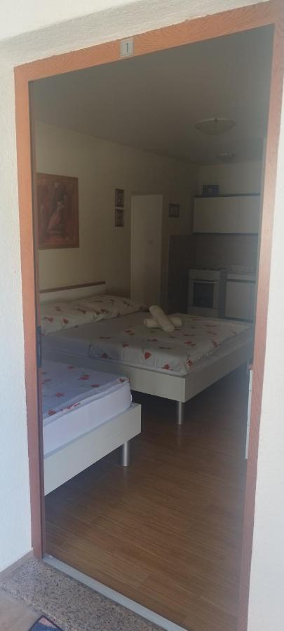 Apartmani Am Krk Town Exterior photo