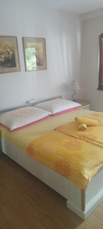 Apartmani Am Krk Town Exterior photo